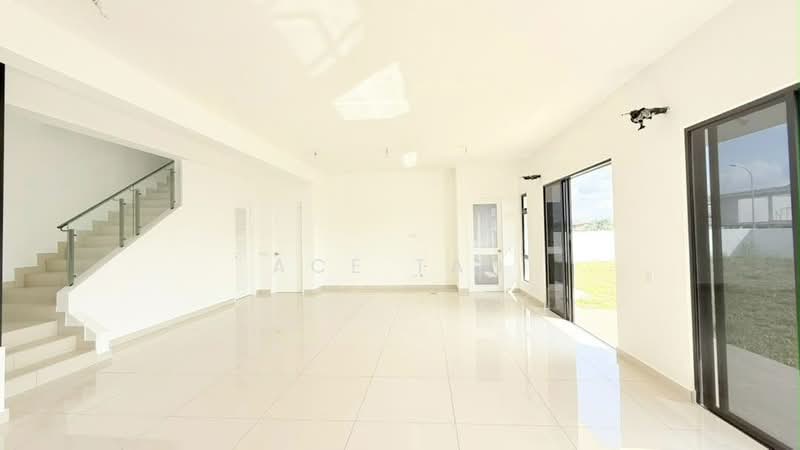 Rumah Berkembar untuk Dijual di Setia Tropika (Johor Bahru) - Ace Tan - Living Room - PropertyGuru.com.my