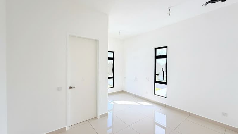 Rumah Berkembar untuk Dijual di Setia Tropika (Johor Bahru) - Ace Tan - Bedroom - PropertyGuru.com.my
