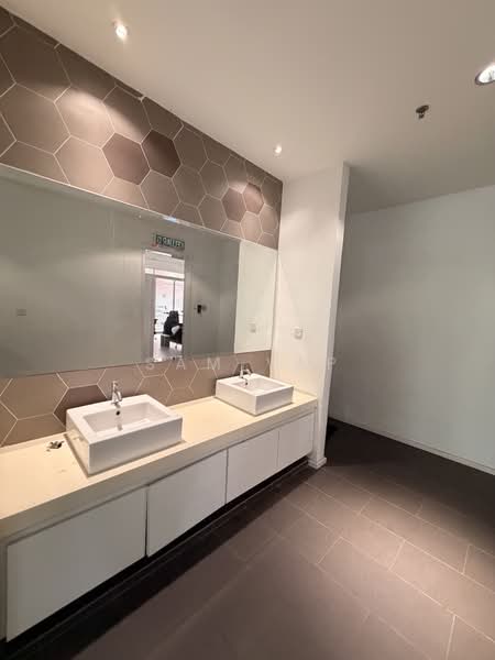 Shop / Office untuk Disewa di Ara Damansara (Selangor) - Sam Yap - Bathroom - PropertyGuru.com.my