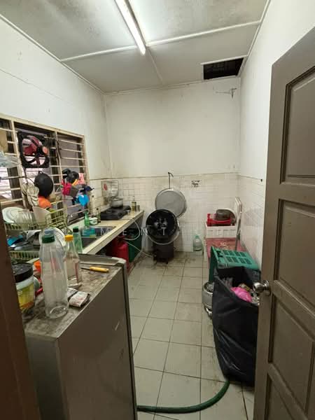 Rumah Teres 1 Tingkat untuk Dijual di Seksyen 17 (Petaling Jaya) - Clement Chan - Kitchen - PropertyGuru.com.my