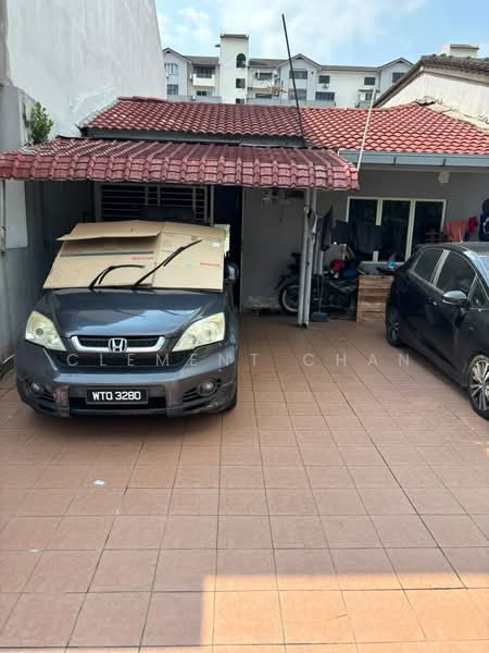 Rumah Teres 1 Tingkat untuk Dijual di Seksyen 17 (Petaling Jaya) - Clement Chan - Exterior - PropertyGuru.com.my