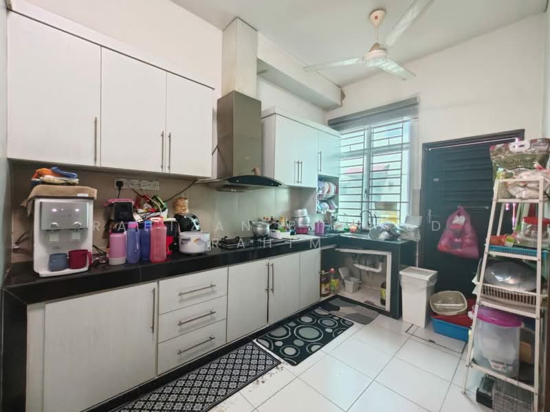Rumah Teres 2 Tingkat untuk Dijual di Senai (Johor) - Rahizan Bin Abd Rahim - Kitchen - PropertyGuru.com.my