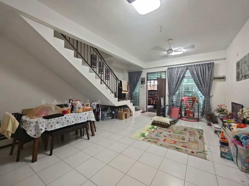 Rumah Teres 2 Tingkat untuk Dijual di Senai (Johor) - Rahizan Bin Abd Rahim - Living Room - PropertyGuru.com.my