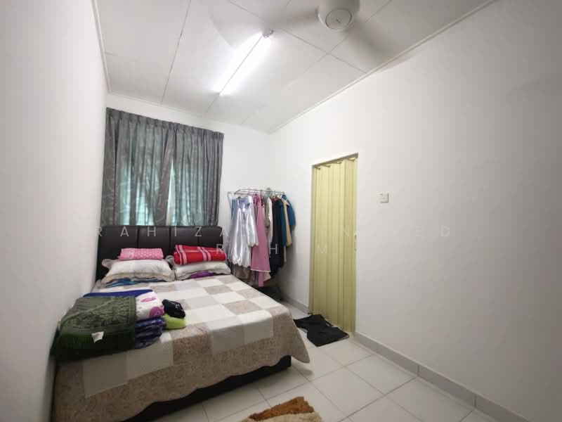 Rumah Teres 2 Tingkat untuk Dijual di Senai (Johor) - Rahizan Bin Abd Rahim - Bedroom - PropertyGuru.com.my
