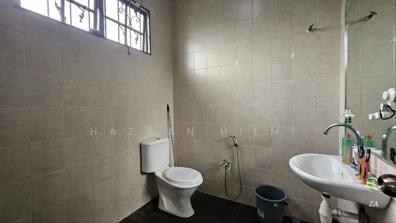 Semi-Detached House for Sale in Bandar Nusa Rhu (Shah Alam) - Hazwan Hilmi - Bathroom - PropertyGuru.com.my