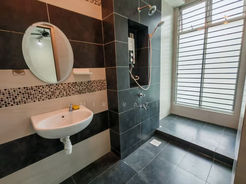 Condominium for Rent at The Seed Taman Sutera Utama - Amir Raziq - Bathroom - PropertyGuru.com.my