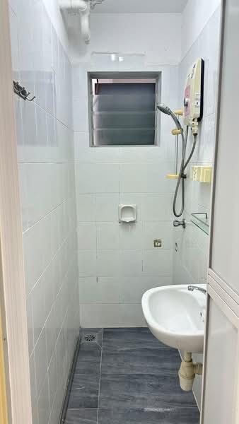 Pangsapuri untuk Dijual di Harmony View - Lim Seok Cheng - Bathroom - PropertyGuru.com.my