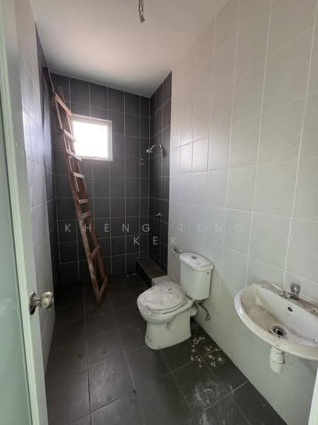 Rumah Teres 3-Tingkat untuk Dijual di Sungai Puyu (Butterworth) - Kheng Teng Kek - Bathroom - PropertyGuru.com.my