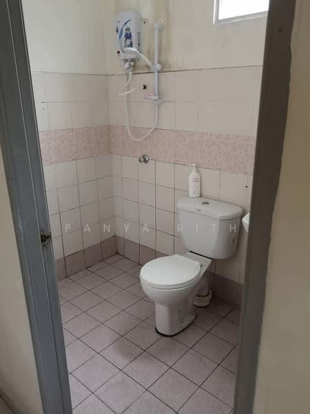 Pangsapuri untuk Dijual di Desa Alor Vista - Panya Rith - Bathroom - PropertyGuru.com.my