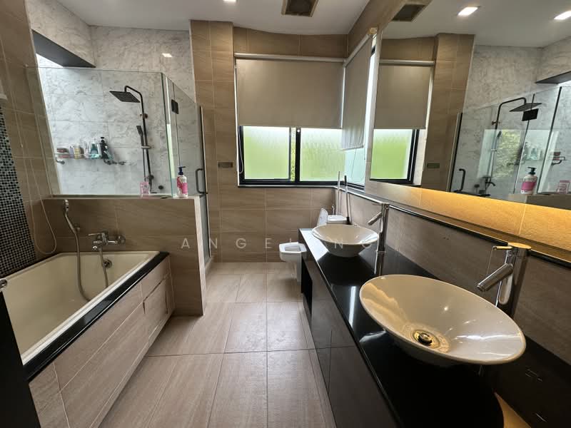 Rumah Berkembar untuk Dijual di Bandar Sungai Long (Selangor) - Angel Ng - Bathroom - PropertyGuru.com.my