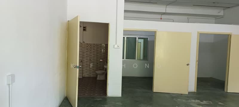 Commercial Semi-D for Rent in Kampung Tersusun Tanjung Rambutan (Tanjong Rambutan) - K F Chong - Bathroom - PropertyGuru.com.my
