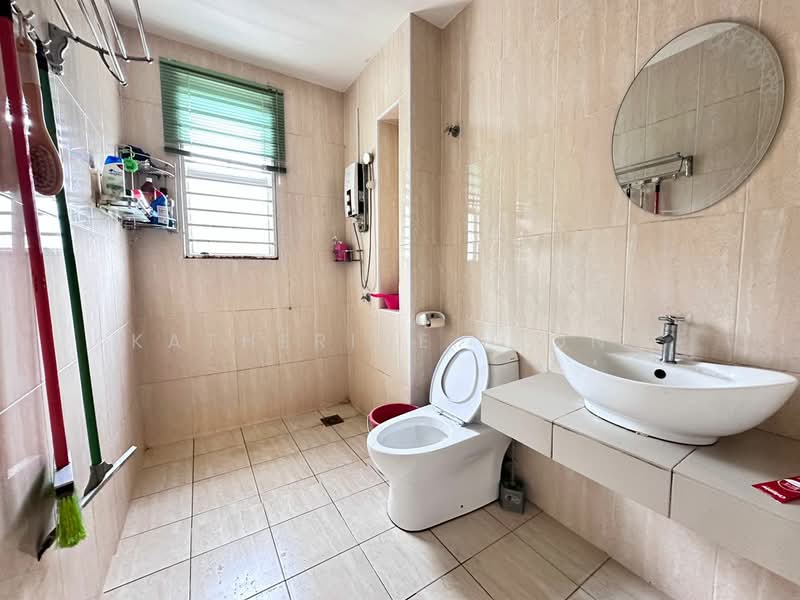 Rumah Teres 2 Tingkat untuk Dijual di Rawang (Selangor) - Katherine Leong - Bathroom - PropertyGuru.com.my