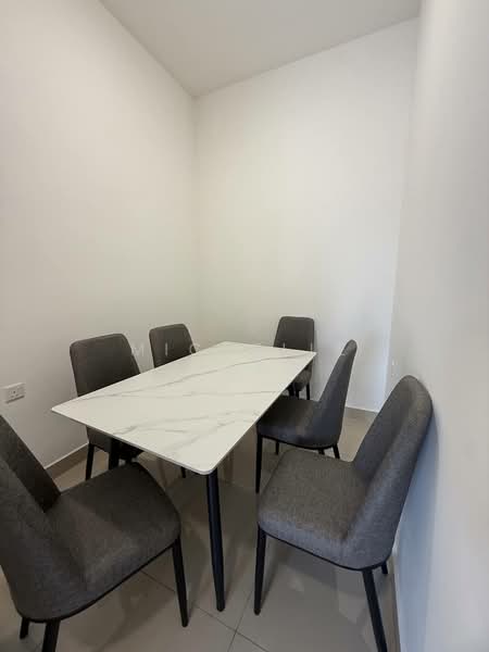 Servis Apartment untuk Disewa di Meldrum Heights (Residensi Meldrum) - Michelle Liang - Dining Room - PropertyGuru.com.my