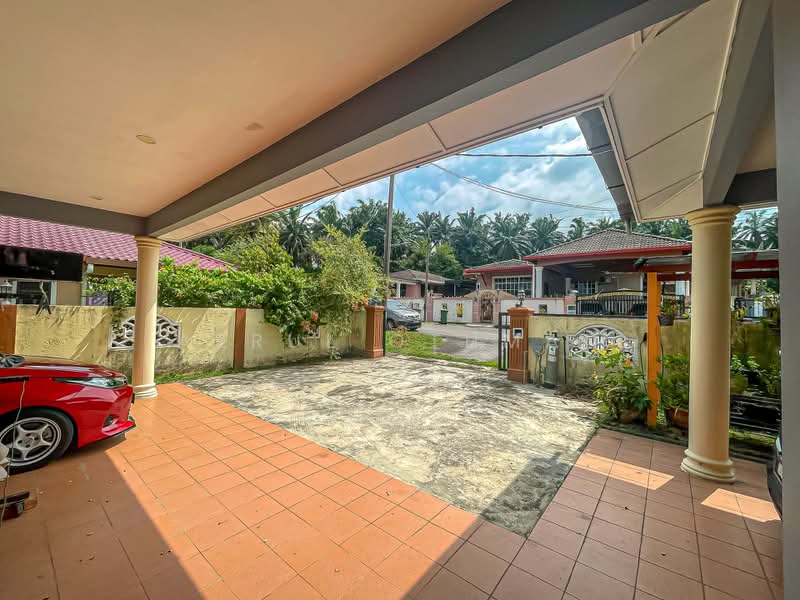 Bungalow for Sale in Taman Dato Haji Abdul Samad (Port Dickson) - Azrul Othman - Exterior - PropertyGuru.com.my