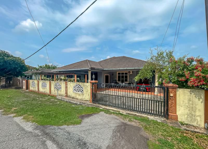 Bungalow for Sale in Taman Dato Haji Abdul Samad (Port Dickson) - Azrul Othman - Exterior - PropertyGuru.com.my