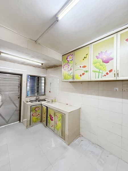 2-storey Terraced House for Sale in Taman Desa Cemerlang (Ulu Tiram) - Zack Chow - Kitchen - PropertyGuru.com.my