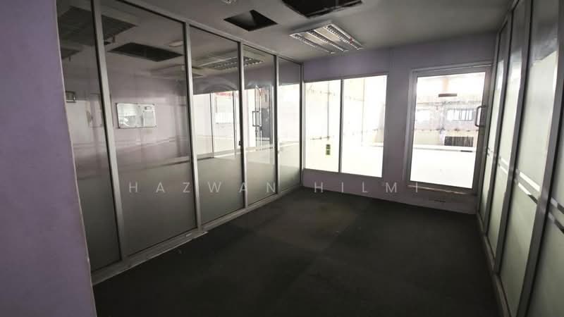 Gudang untuk Disewa di Seksyen U1, Temasya Industrial Park (Shah Alam) - Hazwan Hilmi - Interior - PropertyGuru.com.my