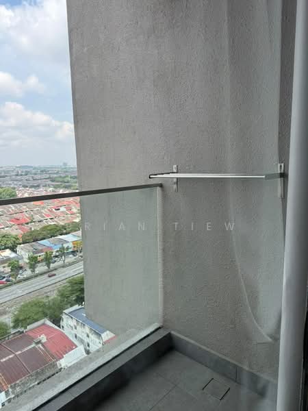 Servis Apartment untuk Disewa di The Grand Subang Jaya SS15 - Brian Tiew - Balcony - PropertyGuru.com.my