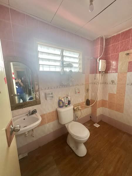Rumah Teres 2 Tingkat untuk Dijual di Taman Pelangi Semenyih (Semenyih) - Zamshary Budin - Bathroom - PropertyGuru.com.my