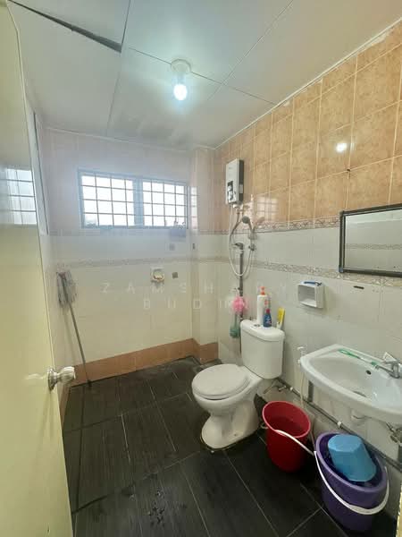 Rumah Teres 2 Tingkat untuk Dijual di Taman Pelangi Semenyih (Semenyih) - Zamshary Budin - Bathroom - PropertyGuru.com.my