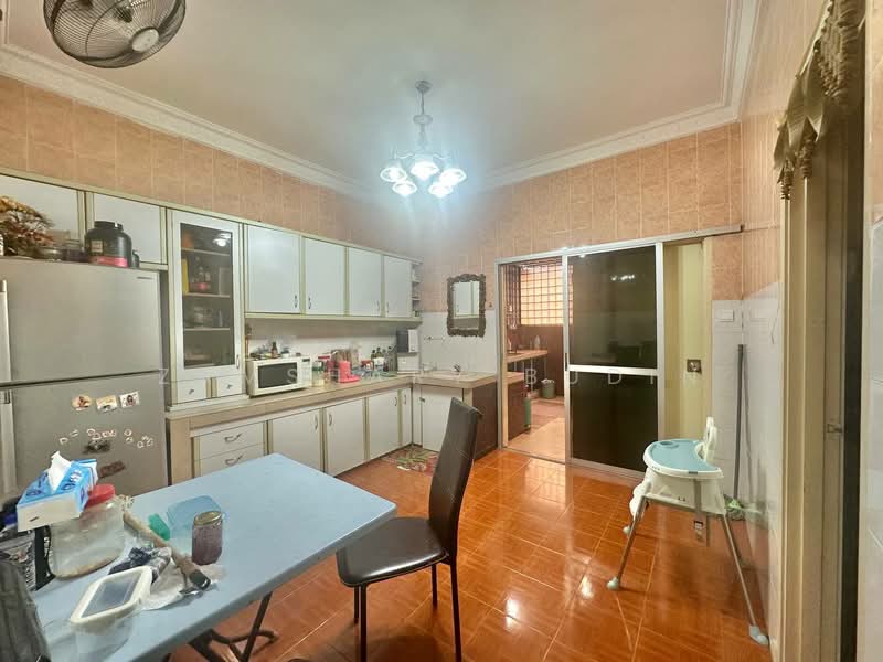 Rumah Teres 2 Tingkat untuk Dijual di Taman Pelangi Semenyih (Semenyih) - Zamshary Budin - Kitchen - PropertyGuru.com.my