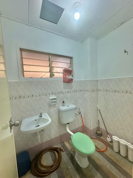 Rumah Teres 2 Tingkat untuk Dijual di Taman Pelangi Semenyih (Semenyih) - Zamshary Budin - Bathroom - PropertyGuru.com.my