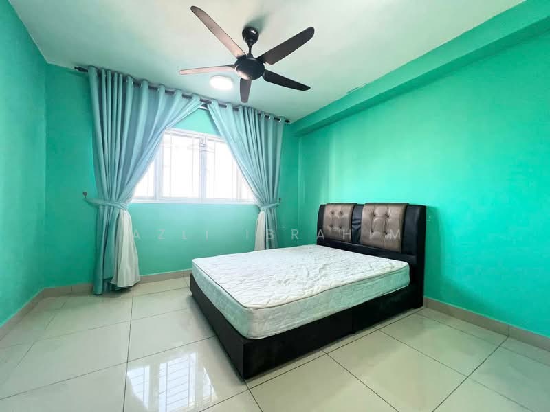 Service Residence for Sale at Residensi Sutera 7 - Azli Ibrahim - Bedroom - PropertyGuru.com.my