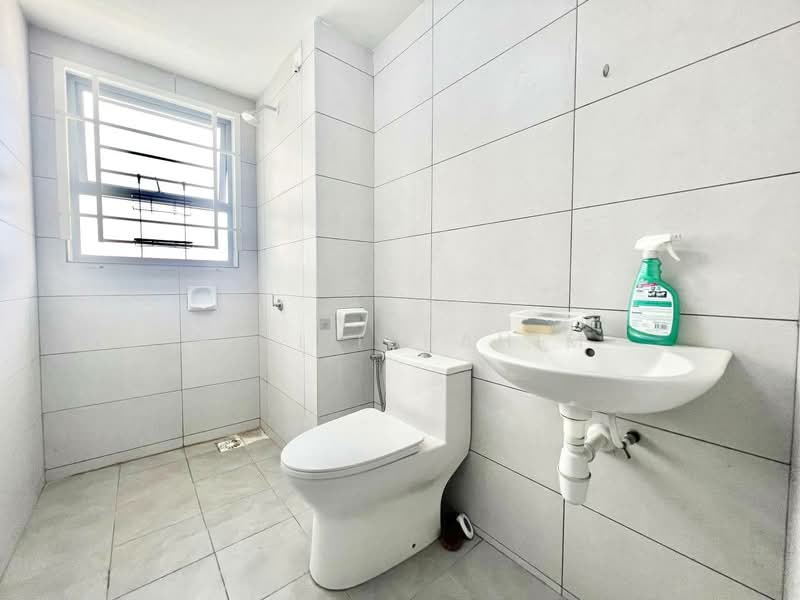 Service Residence for Sale at Residensi Sutera 7 - Azli Ibrahim - Bathroom - PropertyGuru.com.my