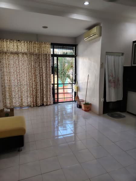 2.5-storey Terraced House for Sale in Sungai Ara (Penang) - Mike Kheoh - Living Room - PropertyGuru.com.my