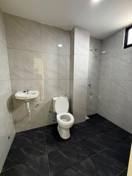 2-storey Terraced House for Sale in Skudai (Johor) - Erness Tan - Bathroom - PropertyGuru.com.my