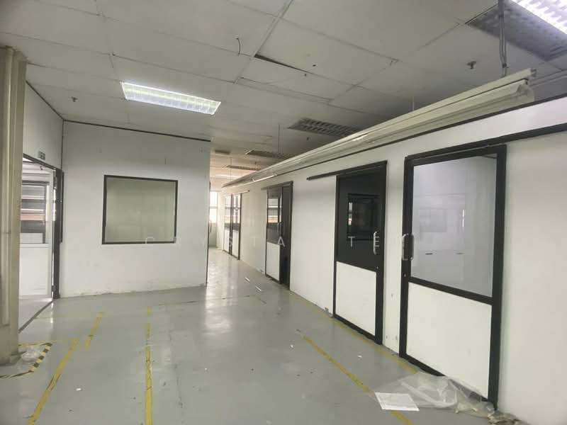 Factory for Rent in Bandar Perai Jaya (Perai) - Crystal Tee - Interior - PropertyGuru.com.my
