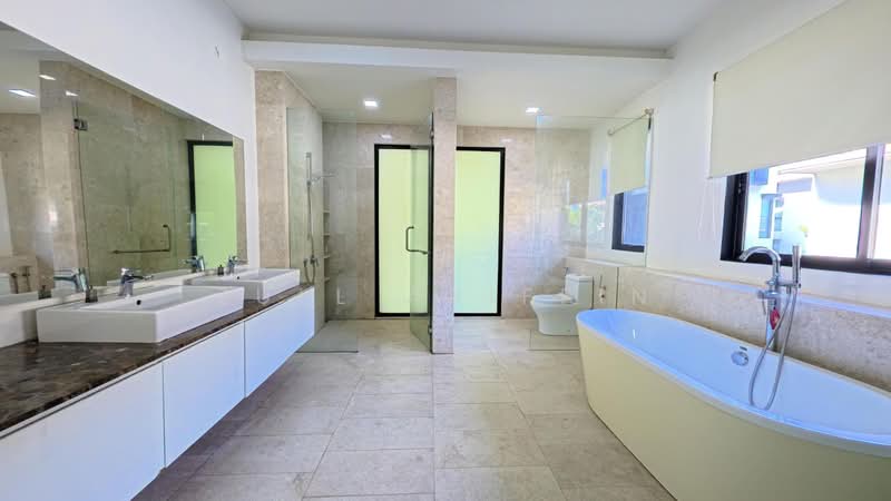 Rumah Banglo untuk Dijual di Taman Sungai Jati Permai (Klang) - ZULL ARIFFIN - Bathroom - PropertyGuru.com.my