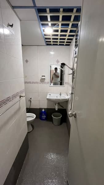 Kondominium untuk Disewa di E-Park Condominium - Hoy Meng - Bathroom - PropertyGuru.com.my