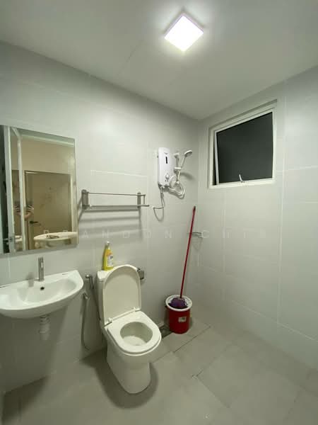Apartment for Rent at Nadayu 801 - Brandon Chia - Bathroom - PropertyGuru.com.my