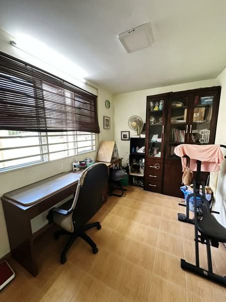 2-storey Terraced House for Sale in Taman Sungai Besi Indah (Seri Kembangan) - Jun Ming - Study - PropertyGuru.com.my