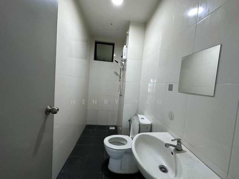 Kondominium untuk Disewa di Ivory Residence - Henry Tan - Bathroom - PropertyGuru.com.my