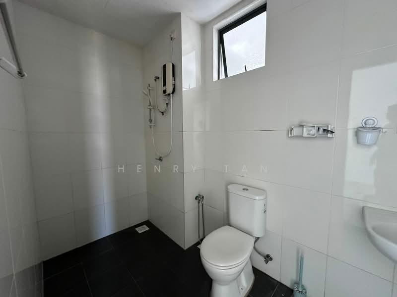 Kondominium untuk Disewa di Ivory Residence - Henry Tan - Bathroom - PropertyGuru.com.my