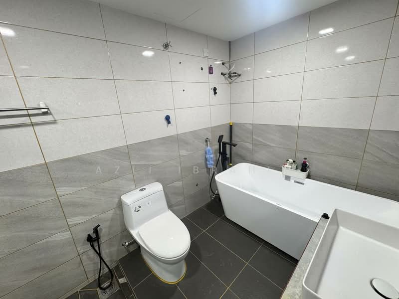 Semi-Detached House for Sale in Ukay Perdana (Ulu Kelang) - Azli Ibrahim - Bathroom - PropertyGuru.com.my