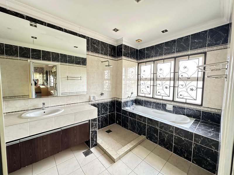 Bungalow for Sale in Kemensah Heights (Ulu Kelang) - Anna H - Bathroom - PropertyGuru.com.my