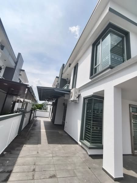 Semi-Detached House for Rent in Senibong (Permas Jaya) - XY Sen - PropertyGuru.com.my
