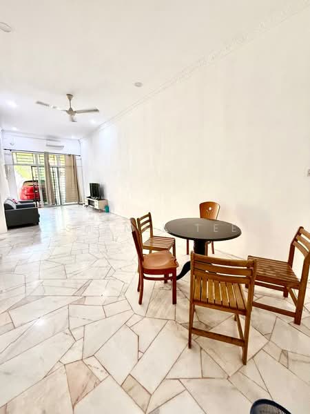 1-storey Terraced House for Rent in Taman Majupadu (Kluang) - Shanel Tee - Living Room - PropertyGuru.com.my