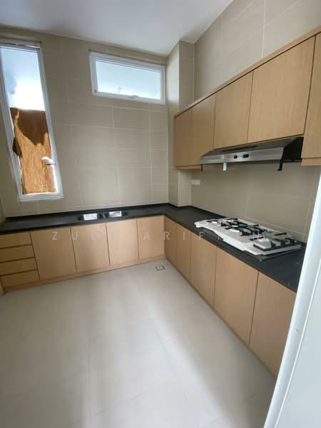 Twin Villa for Sale in Taman Melawati (Ulu Kelang) - ZULL ARIFFIN - Kitchen - PropertyGuru.com.my
