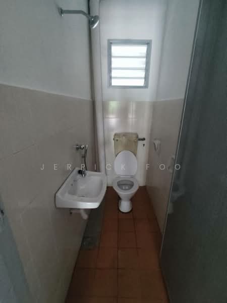 Rumah Teres 2 Tingkat untuk Dijual di Taman Lestari Putra (Seri Kembangan) - Jerrick Foo - Bathroom - PropertyGuru.com.my