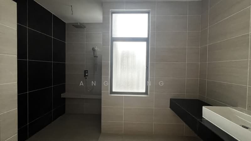 Semi-Detached House for Sale in Taman Semanja (Kajang) - Angel Ng - Bathroom - PropertyGuru.com.my