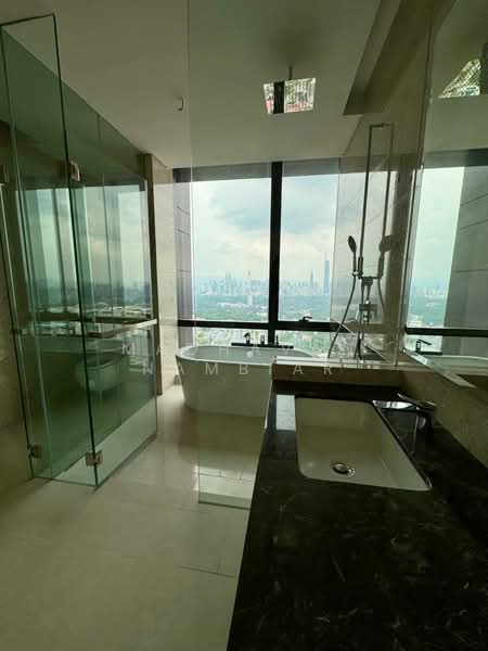 Servis Apartment untuk Dijual di Pavilion Damansara Heights - Madhavan Nambiar - Bathroom - PropertyGuru.com.my