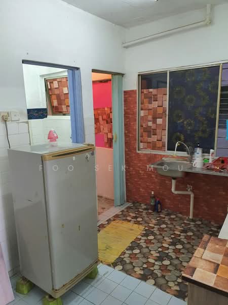 Apartment for Sale at Teratai Mewah Apartment Block 4 & 6 - Foo Sek Mou - Kitchen - PropertyGuru.com.my