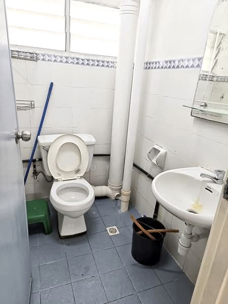 Pangsapuri untuk Disewa di Taman Kristal - Andy Lee - Bathroom - PropertyGuru.com.my