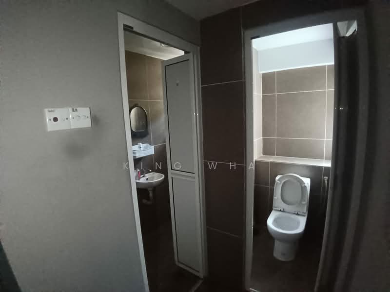 Shop for Rent in Ulu Kelang (Kuala Lumpur) - King Wha - Bathroom - PropertyGuru.com.my
