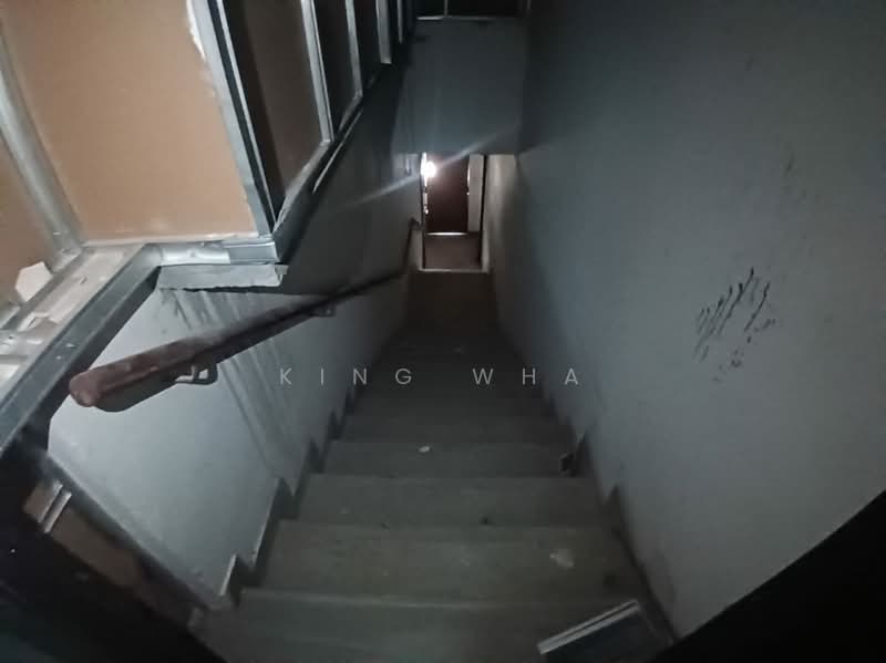 Shop for Rent in Ulu Kelang (Kuala Lumpur) - King Wha - Corridor - PropertyGuru.com.my