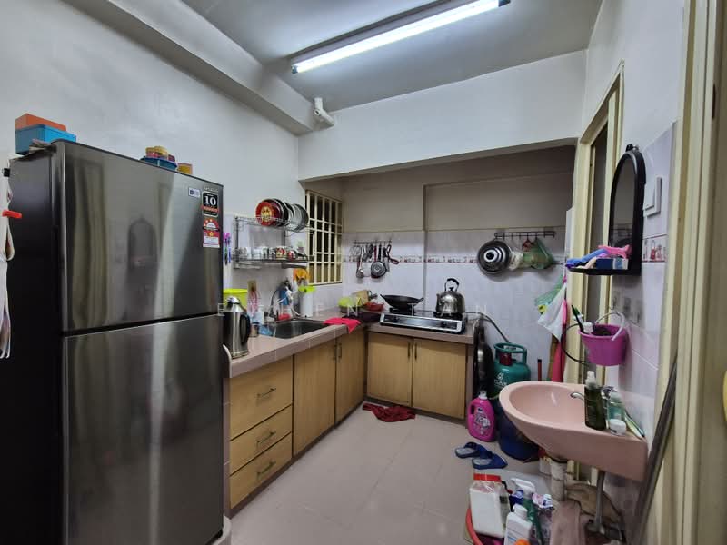 Pangsapuri untuk Dijual di Krystal Idaman - Ethen Tan - Kitchen - PropertyGuru.com.my